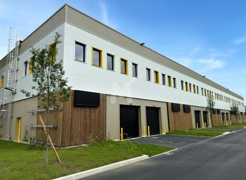 Flex in Fresnes for lease - Building Photo - Image 3 of 15