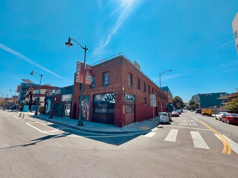 700-706 E 1st St, Los Angeles, CA à louer - Photo principale - Image 1 de 9