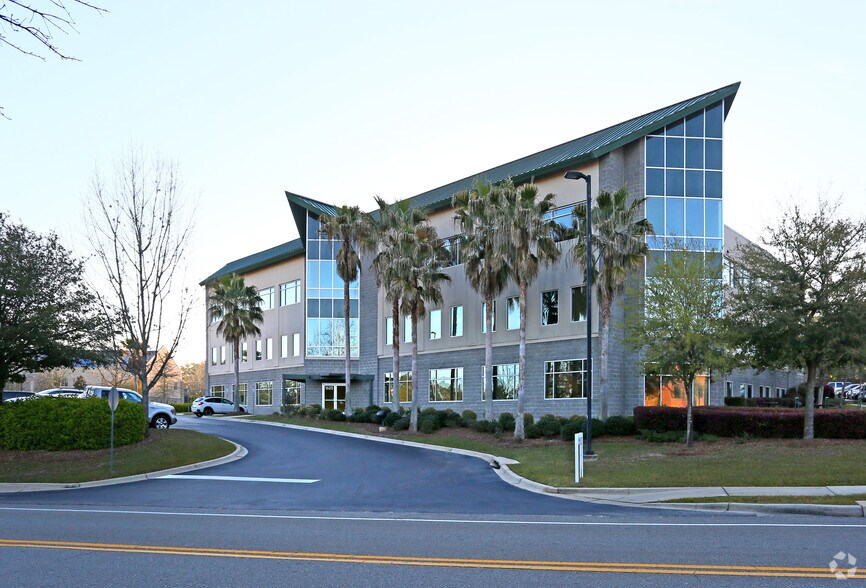 1625 Summit Lake Dr, Tallahassee, FL à louer - Photo du bâtiment - Image 1 de 9