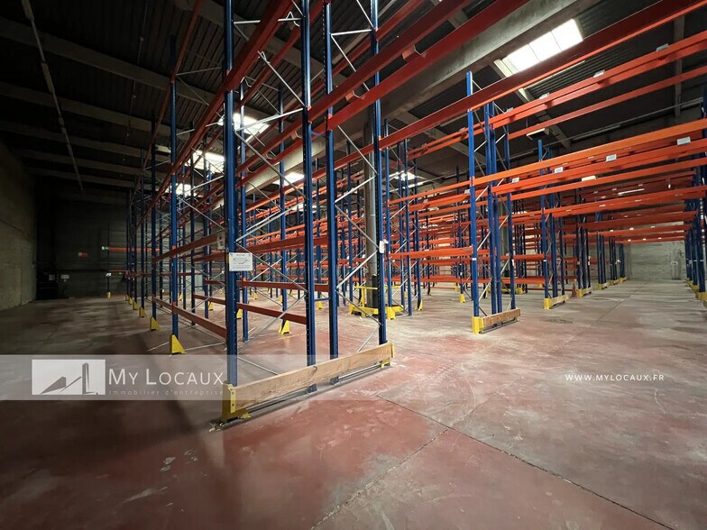 Industrial in Gennevilliers for lease - Interior Photo - Image 3 of 15