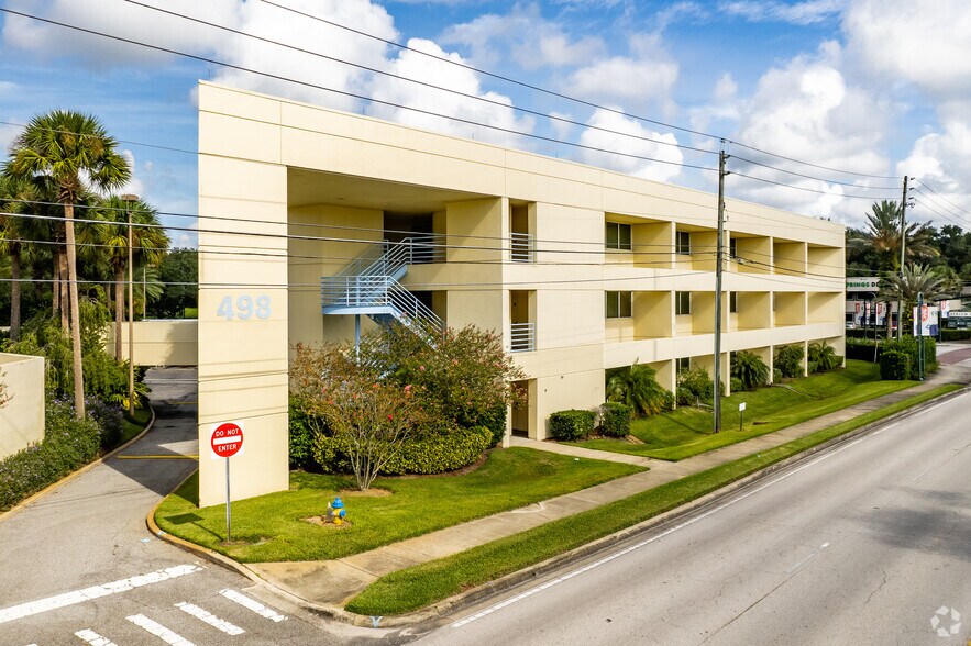 498 Palm Springs Dr, Altamonte Springs, FL à louer - Photo du bâtiment - Image 1 de 12