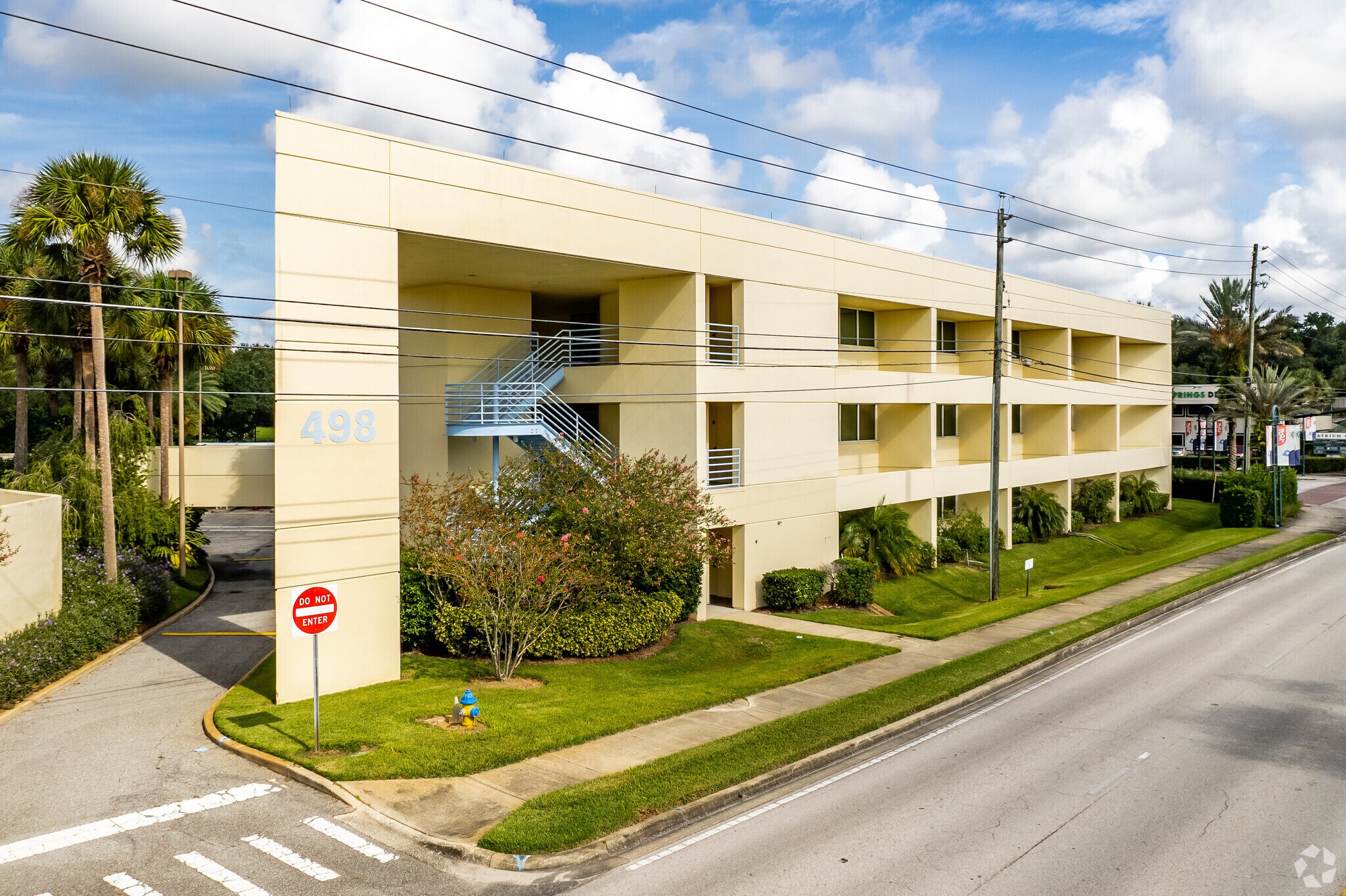 498 Palm Springs Dr, Altamonte Springs, FL à louer Photo du bâtiment- Image 1 de 14