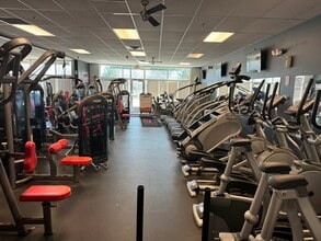 7221 State Park Rd, Fox Lake, IL à louer Photo intérieure- Image 1 de 5