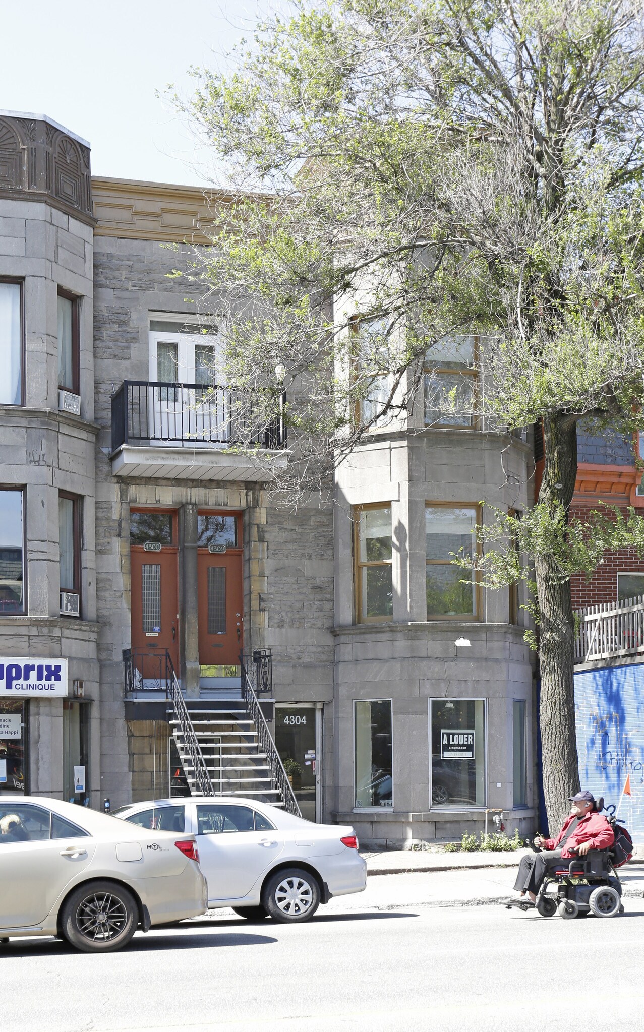 4300-4304 Rue Saint-Denis, Montréal, QC for sale Primary Photo- Image 1 of 1