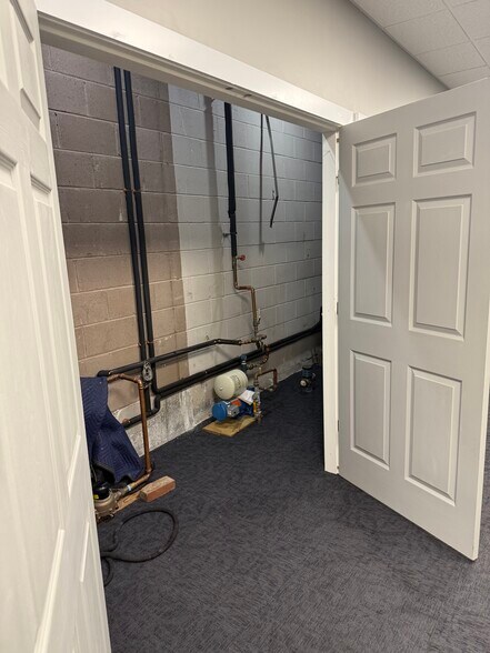 69 Newland St, Malden, MA à vendre - Photo du bâtiment - Image 3 de 9