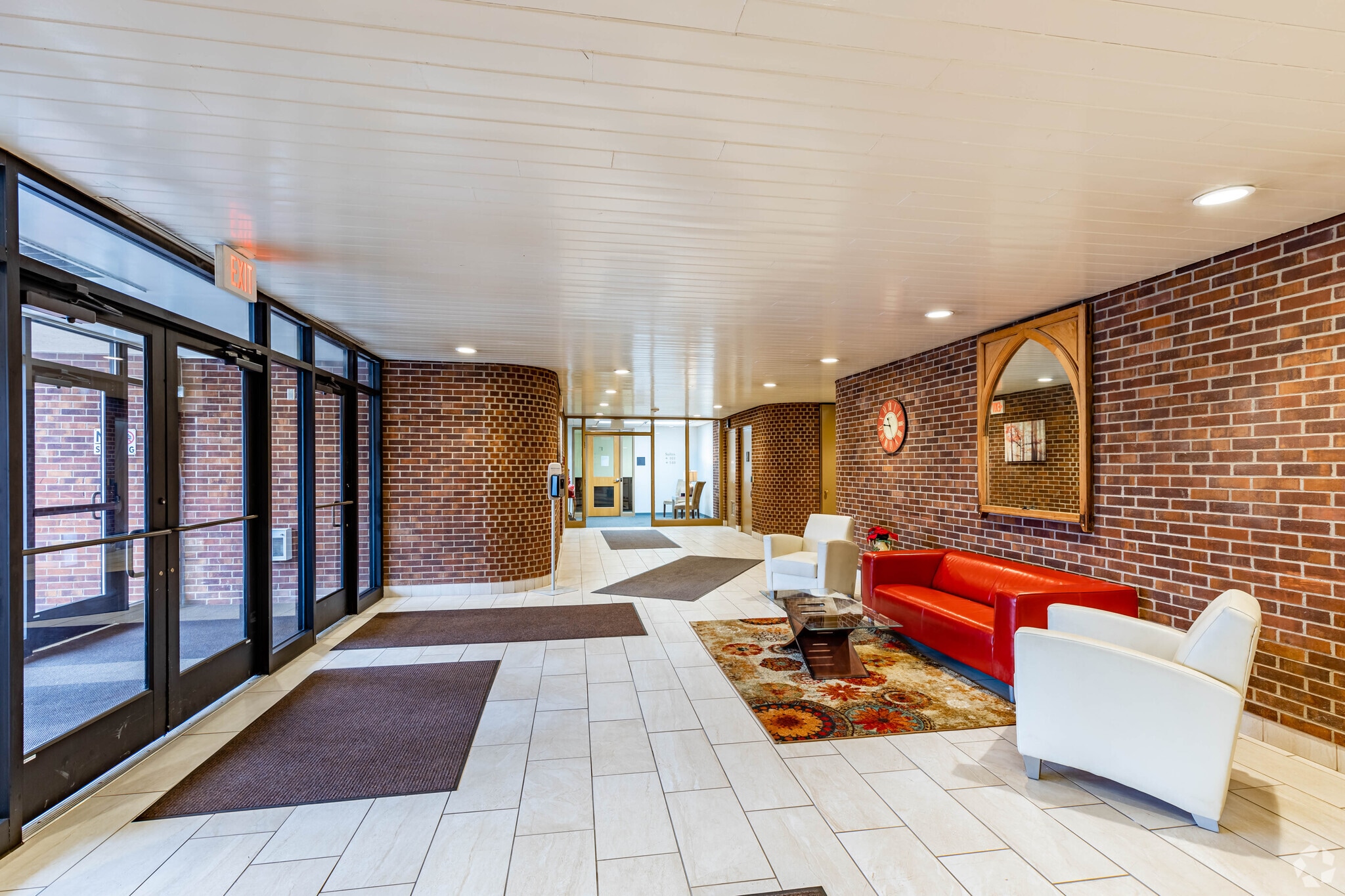 1000 Cliff Mine Rd, Pittsburgh, PA for lease Lobby- Image 1 of 5