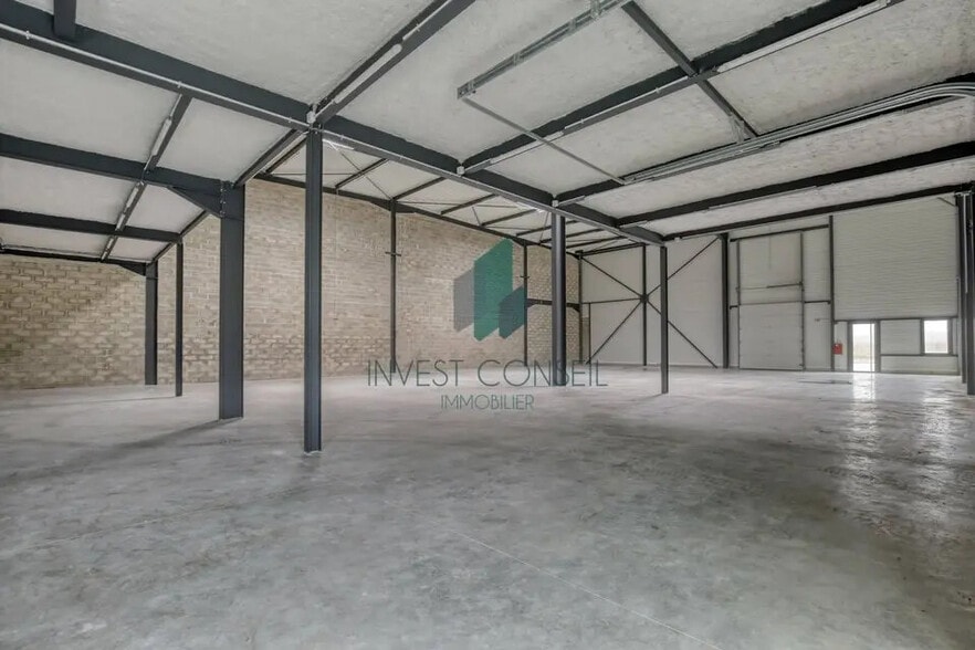 Flex in Persan for sale - Building Photo - Image 1 of 8