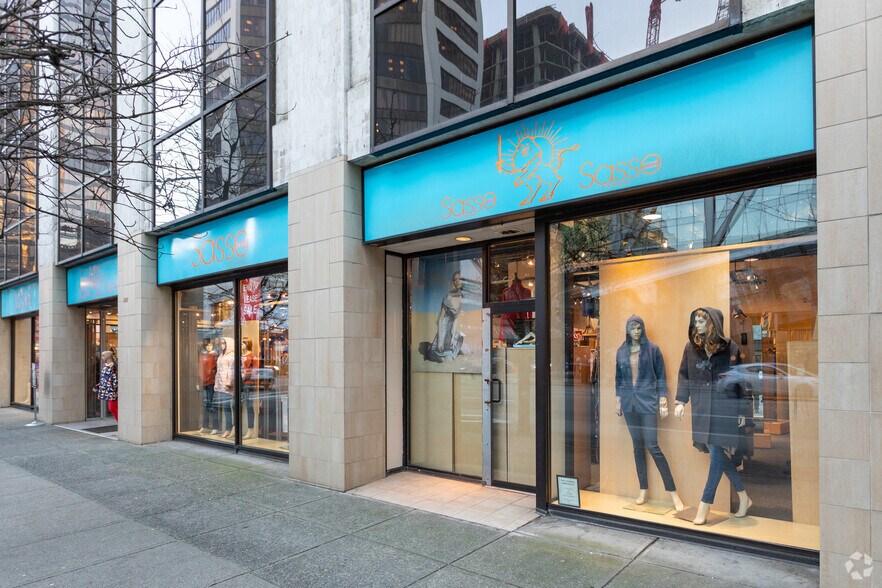 698 Seymour St, Vancouver, BC à louer - Photo du bâtiment - Image 3 de 8