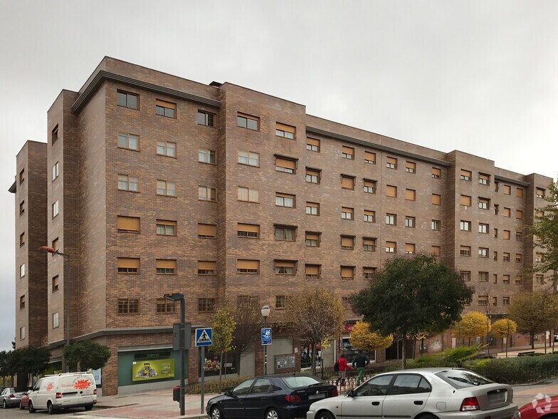 Calle Océano Atlántico, 7, Coslada, Madrid à louer - Photo du bâtiment - Image 2 de 2