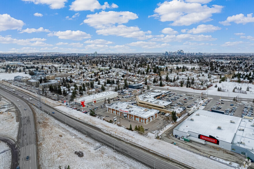 67 Glenbrook Pl SW, Calgary, AB à vendre - Aérien - Image 2 de 13