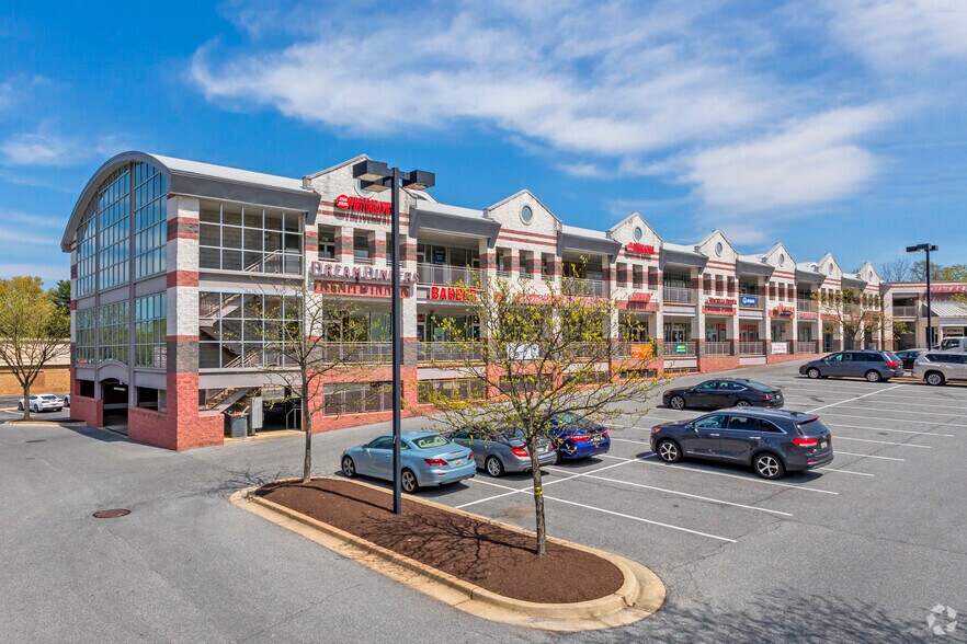 700-746 Cloverly St, Silver Spring, MD à louer - Photo du bâtiment - Image 2 de 4