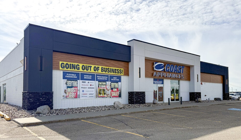 5345 Gateway Blvd NW, Edmonton, AB à louer - Photo du bâtiment - Image 2 de 3
