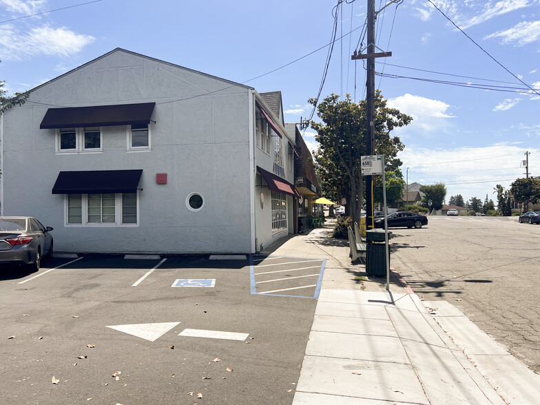 1430 Leimert Blvd, Oakland, CA for lease - Building Photo - Image 3 of 19