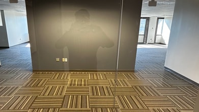 750 Holiday Dr, Pittsburgh, PA for lease Interior Photo- Image 2 of 14