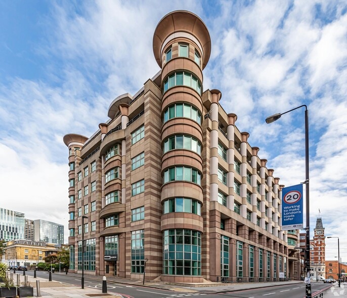 66 Prescot St, Londres à louer - Photo du bâtiment - Image 1 de 23