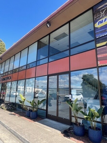 3 Hangar Way, Watsonville, CA for lease - Building Photo - Image 2 of 7