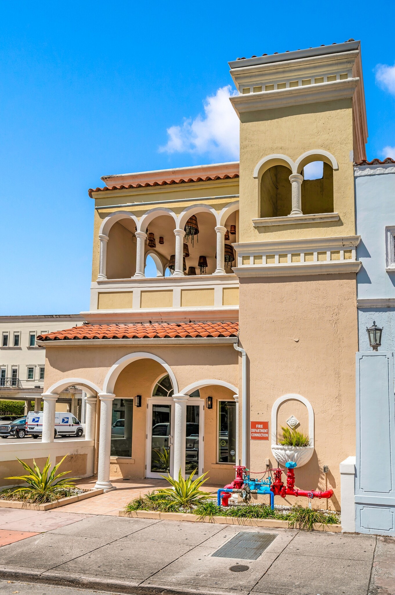 223 Valencia Ave, Coral Gables, FL for lease Building Photo- Image 1 of 66
