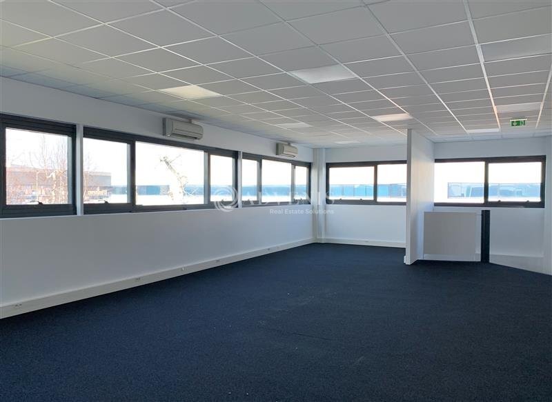 Flex in Bonneuil Sur Marne for lease - Interior Photo - Image 3 of 5