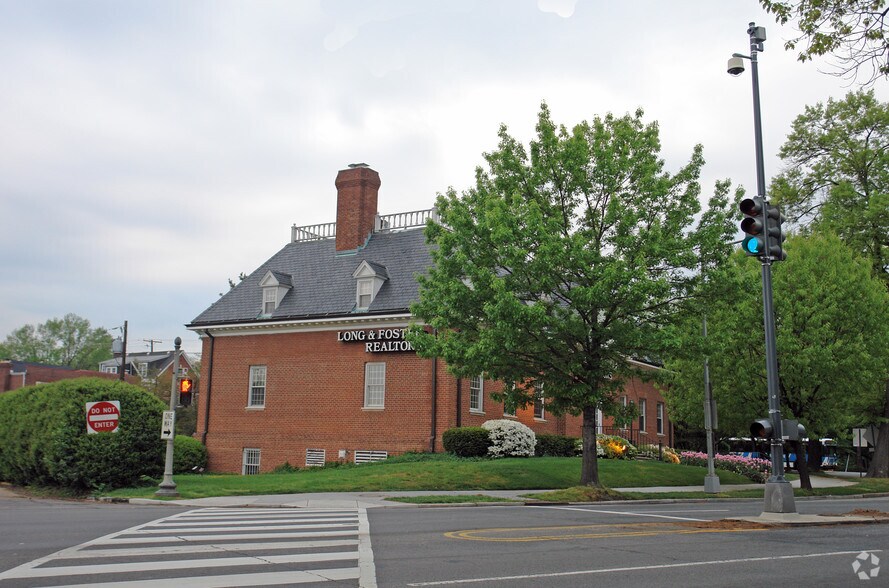 20 Chevy Chase Cir NW, Washington, DC for lease - Building Photo - Image 2 of 7