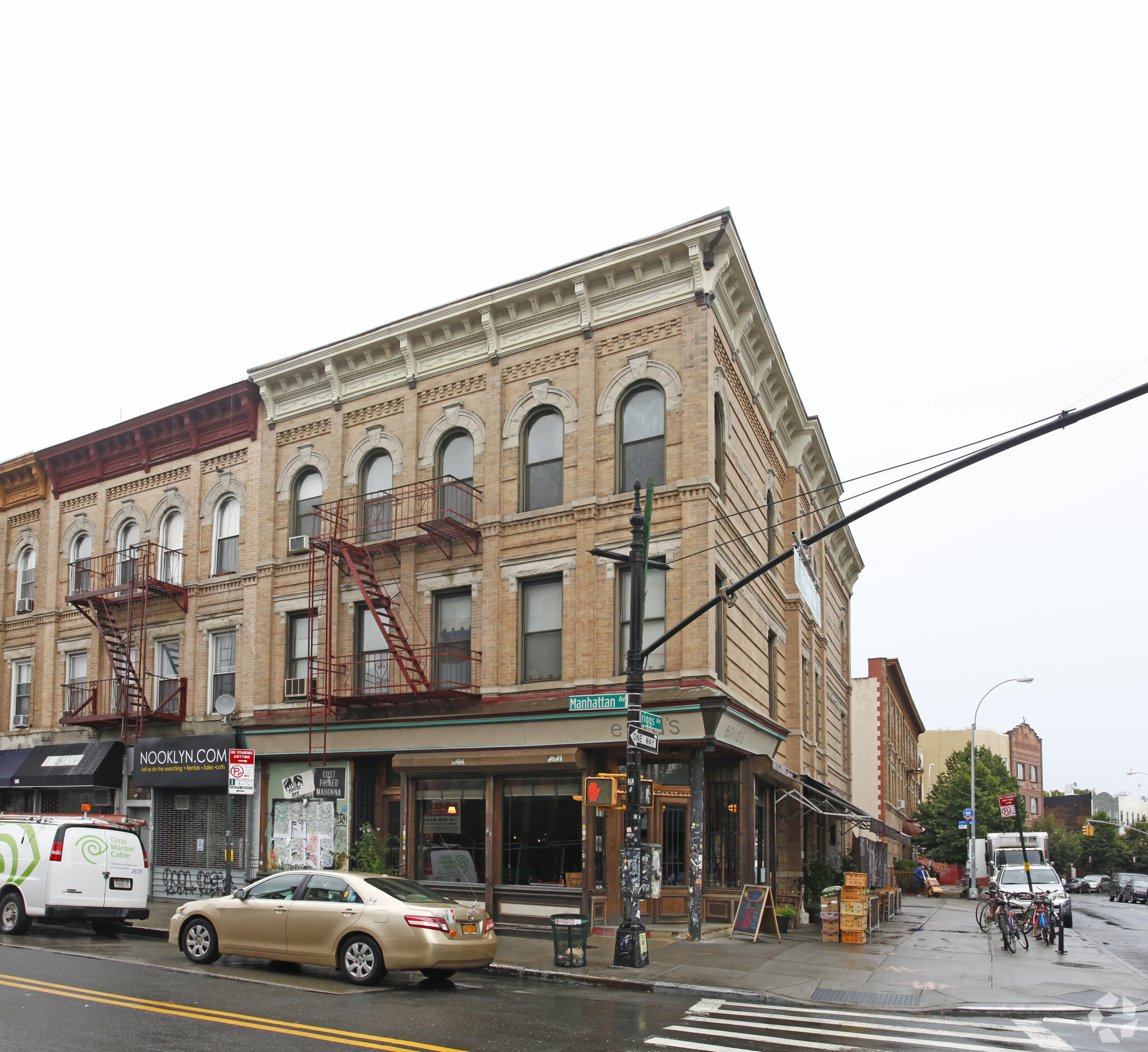 560 Manhattan Ave, Brooklyn, NY for sale Primary Photo- Image 1 of 1