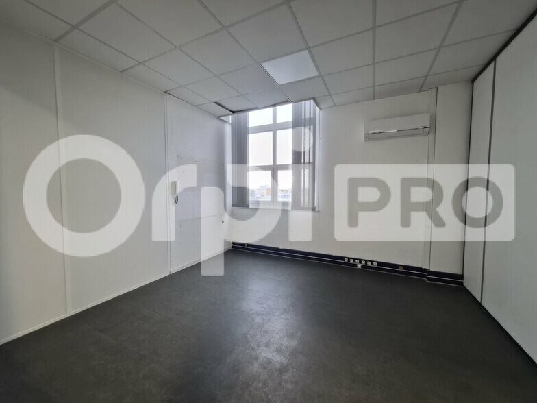 Office in Bétheny for lease - Interior Photo - Image 2 of 3