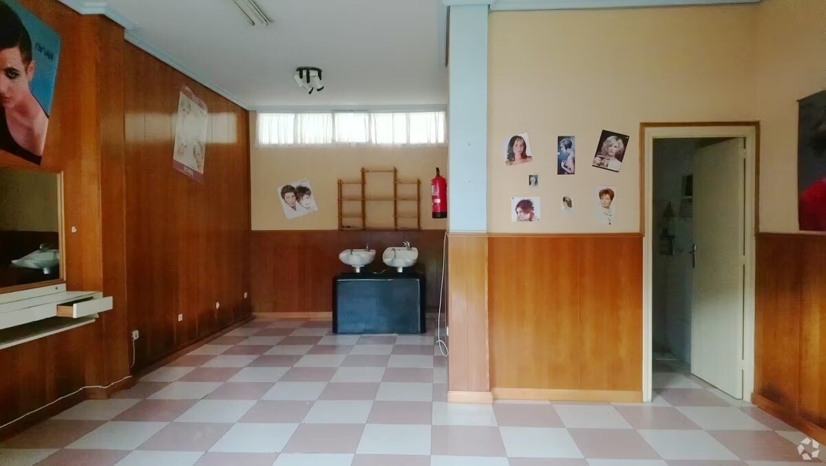 Retail in Guadalajara, Guadalajara for lease Interior Photo- Image 1 of 4