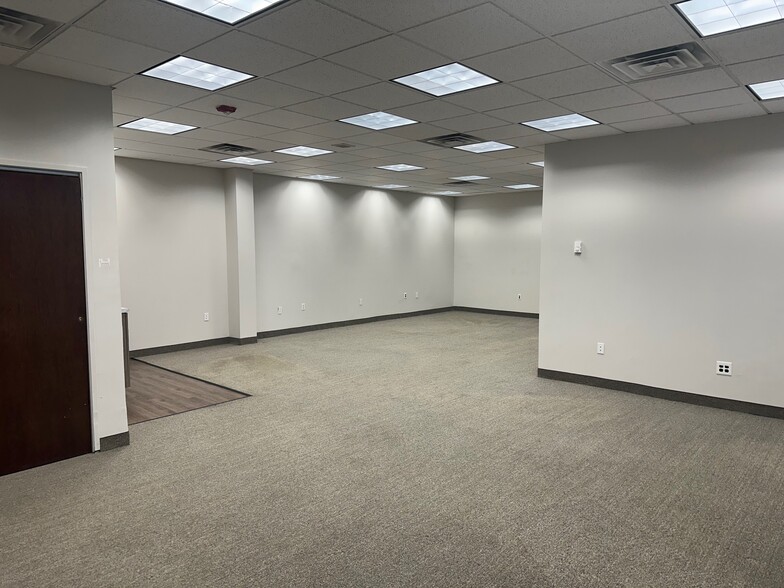 235 Moore St, Hackensack, NJ for lease - Interior Photo - Image 3 of 21
