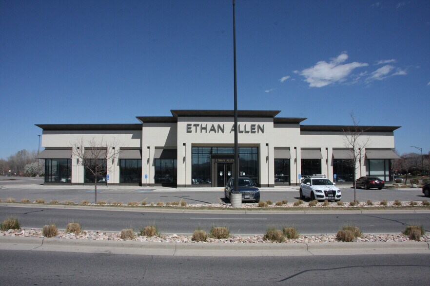 10450 S State St, Sandy, UT à louer - Photo du bâtiment - Image 3 de 14