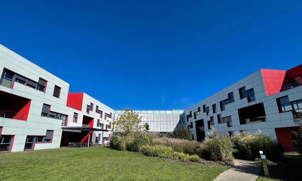 66 Chemin Du Moulin Carron, Dardilly à louer - Photo du bâtiment - Image 1 de 3