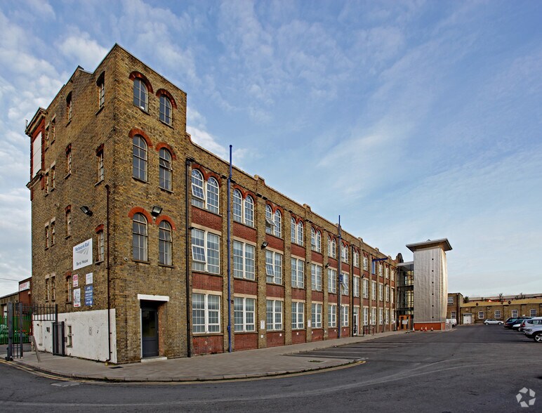 25 Ashley Rd, Londres à louer - Photo du bâtiment - Image 2 de 13