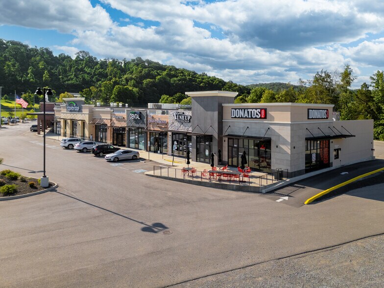 6736 Malone Creek Dr, Knoxville, TN à louer - Photo du bâtiment - Image 3 de 5