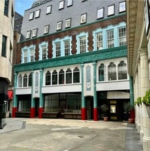 14 Cullum St, Londres à louer Photo du bâtiment- Image 1 de 2