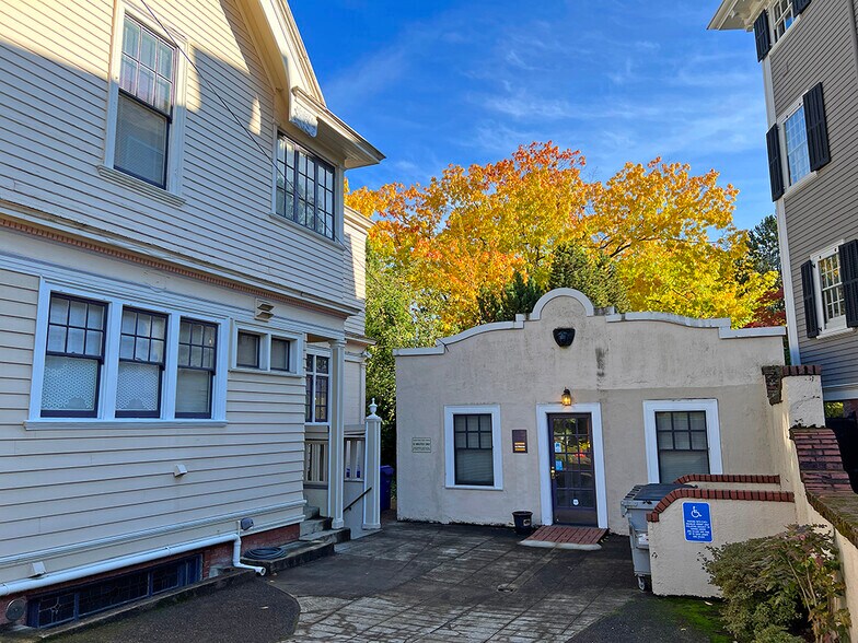 1012 SW King Ave, Portland, OR à vendre - Photo du bâtiment - Image 3 de 10