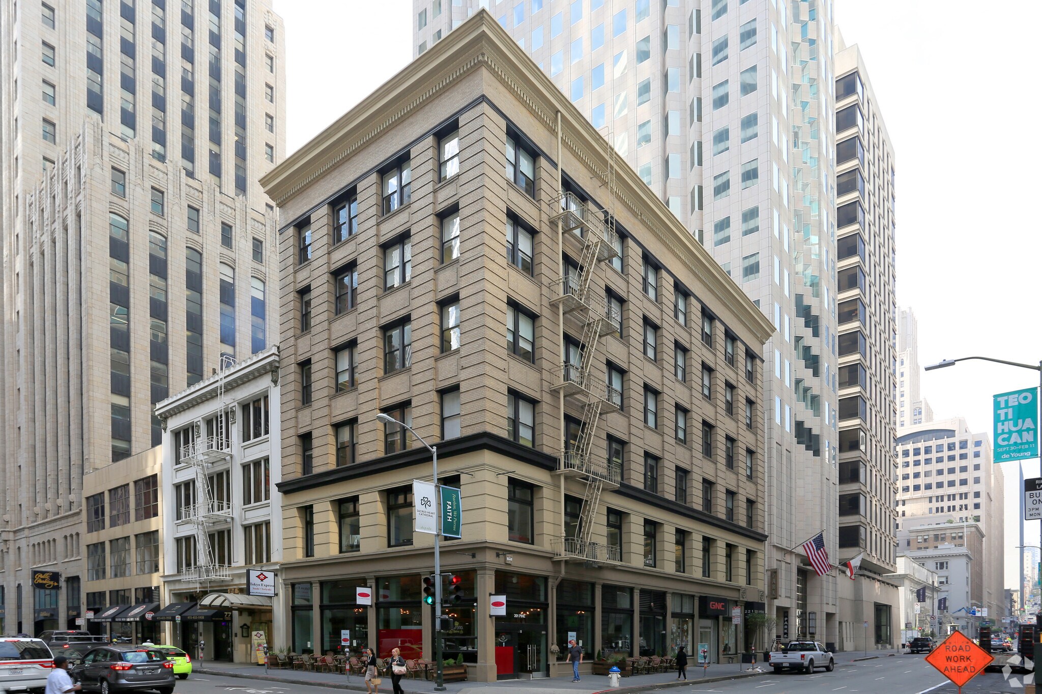 201-221 Pine St, San Francisco, CA for lease Building Photo- Image 1 of 29