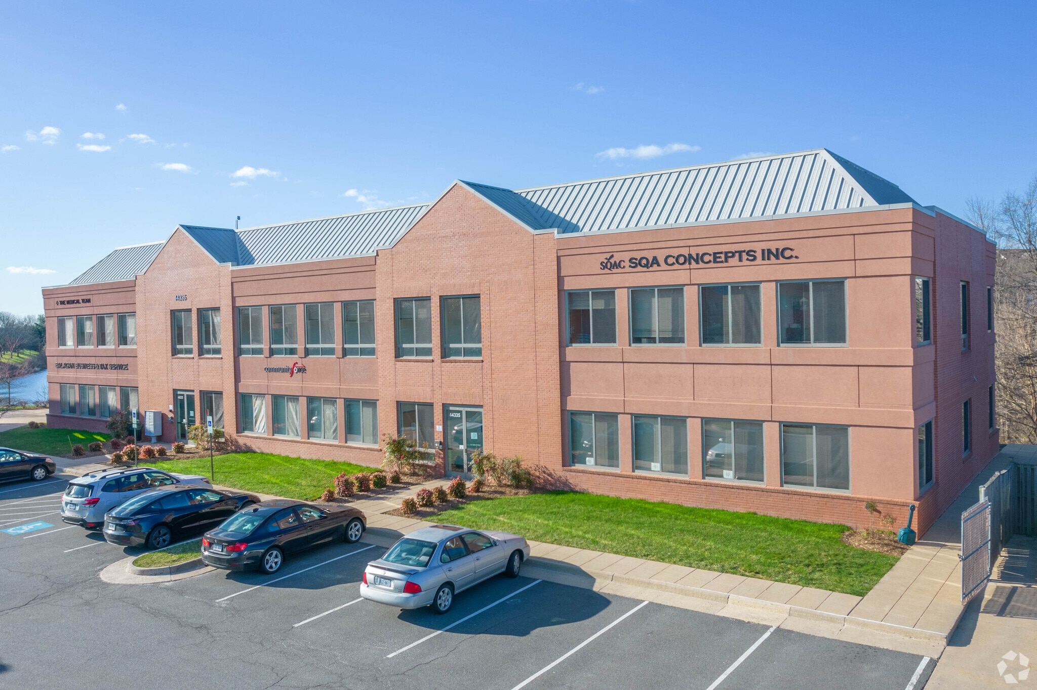 44335 Premier Plz, Ashburn, VA à vendre Photo principale- Image 1 de 36