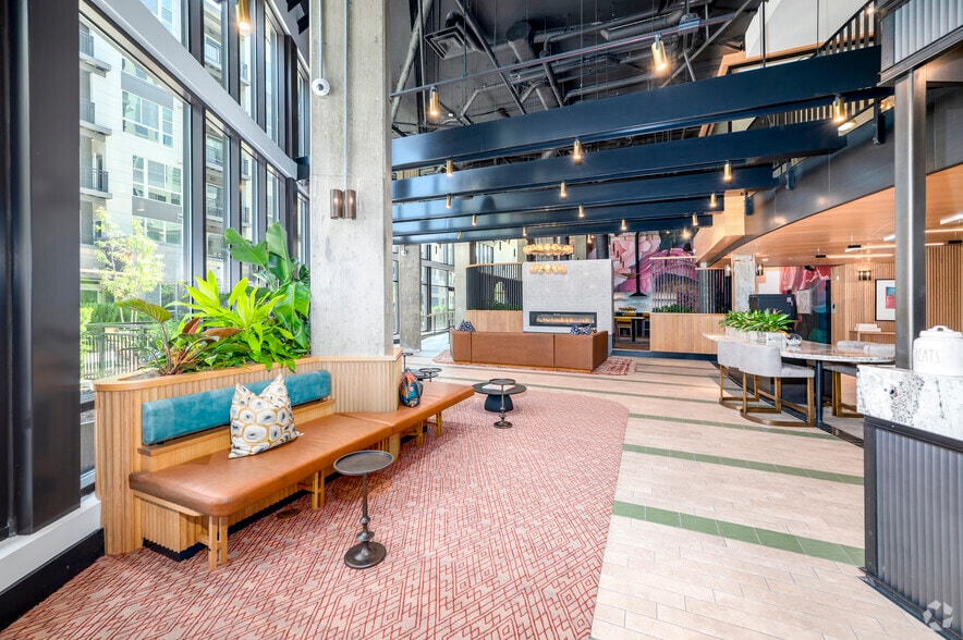 1260 Spring St, Silver Spring, MD for lease - Lobby - Image 3 of 110