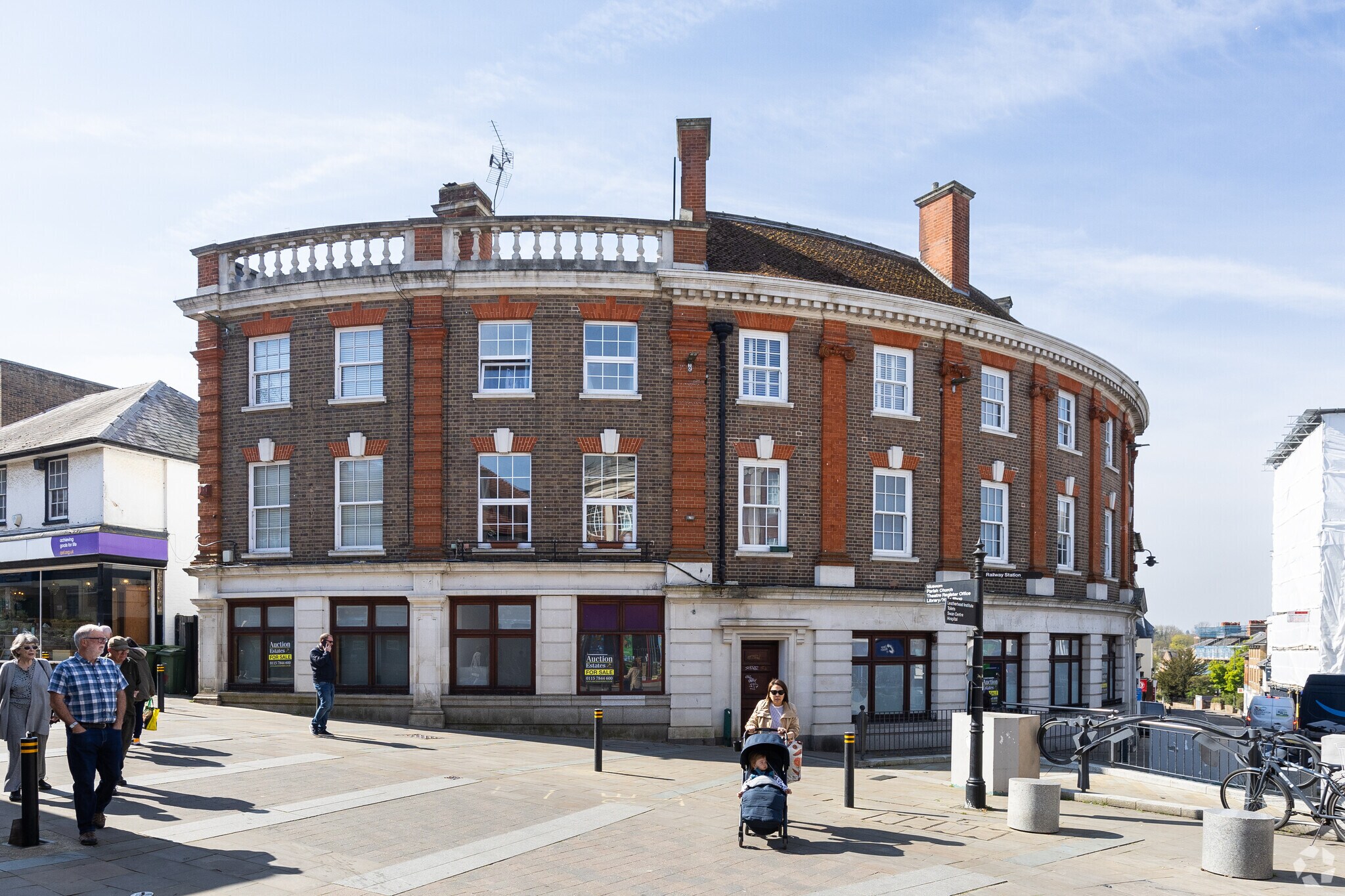 1 Bridge St, Leatherhead for lease Primary Photo- Image 1 of 3