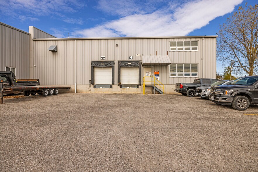 306 Darrell Dr, Ayr, ON à vendre - Photo du bâtiment - Image 3 de 19