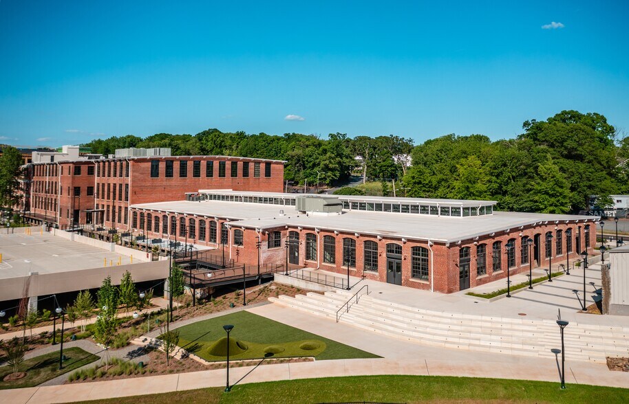 500 S Turner Ave, Charlotte, NC for lease - Building Photo - Image 1 of 10