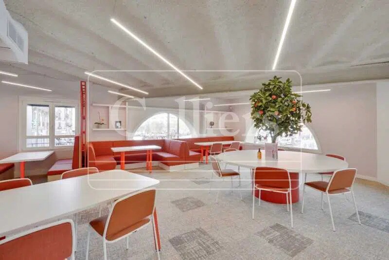 Office in Marseille for lease - Interior Photo - Image 3 of 13