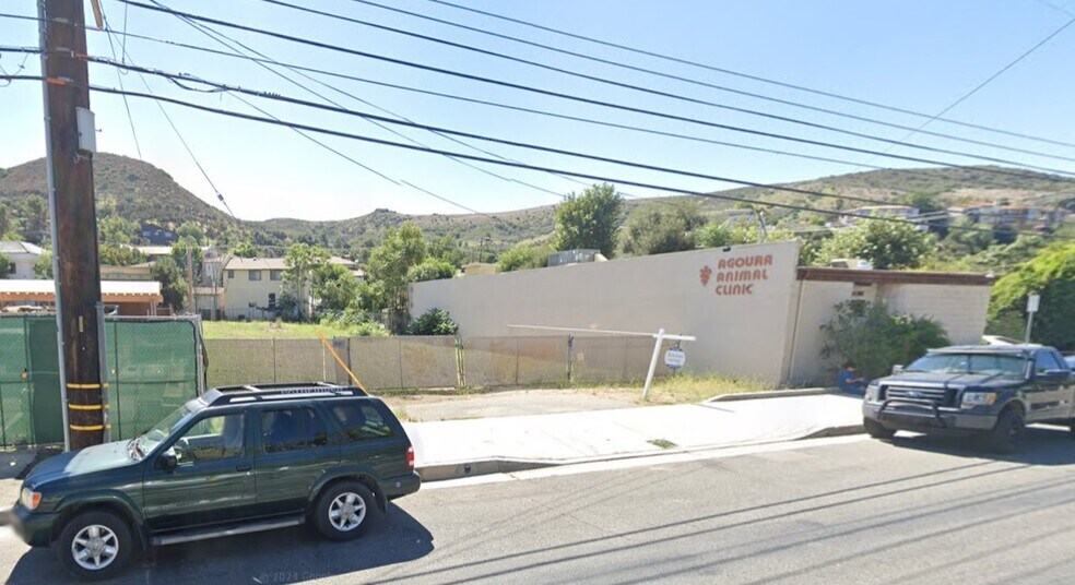 28266 Dorothy Dr, Agoura Hills, CA à louer - Photo du bâtiment - Image 2 de 9