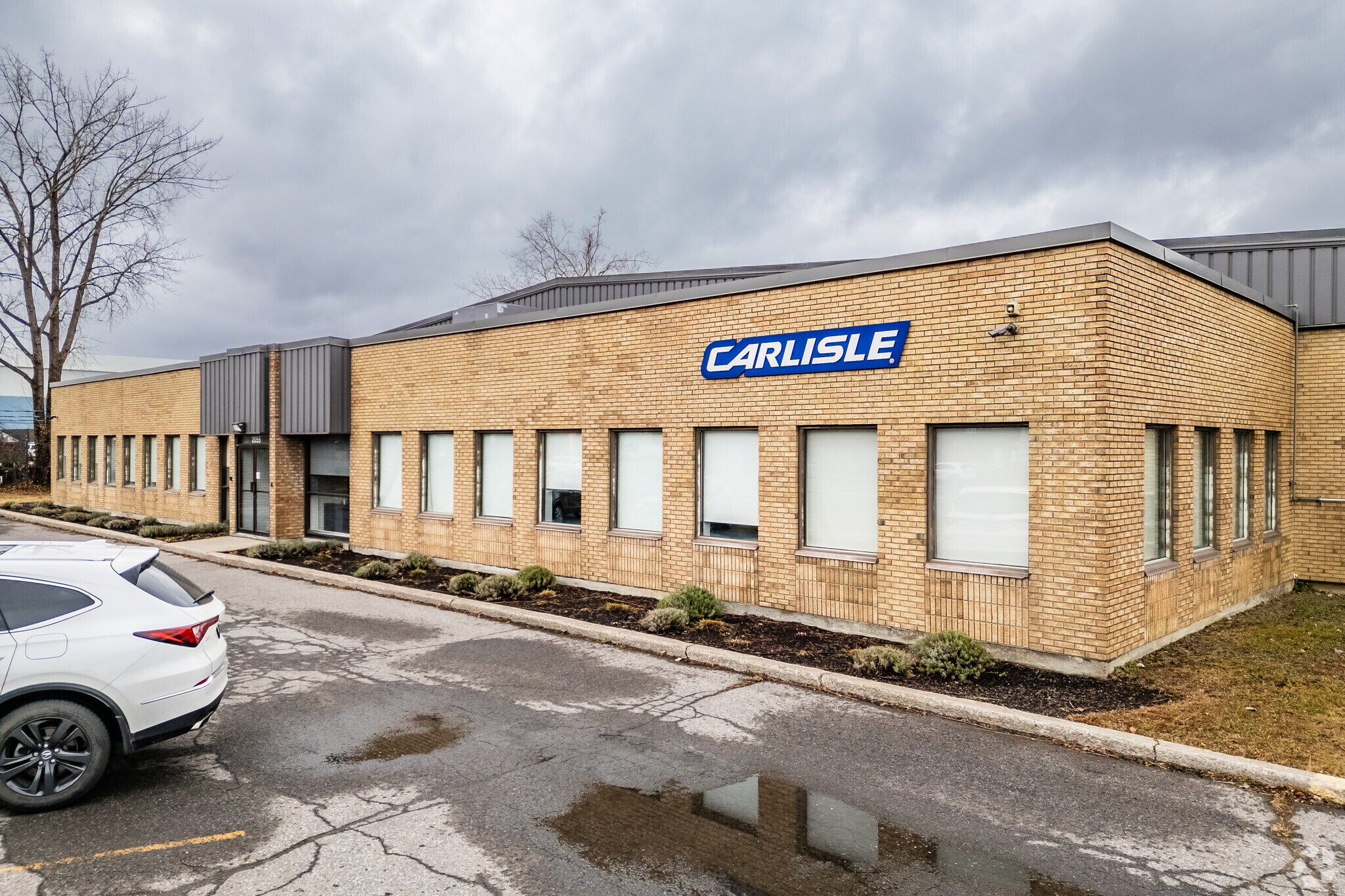 2055 Boul Hymus, Dorval, QC for sale Primary Photo- Image 1 of 1