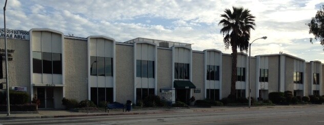 8505-8535 Florence Ave, Downey, CA à louer - Photo du bâtiment - Image 2 de 14