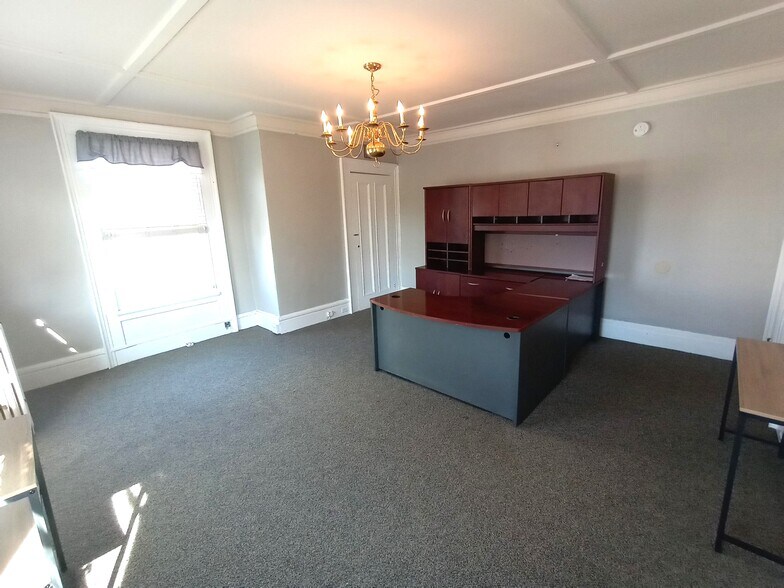 151-153 Main St, Flemington, NJ à louer - Photo intérieure - Image 3 de 6