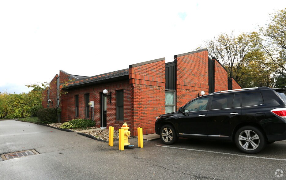 20 N Grand Ave, Fort Thomas, KY à louer - Photo du bâtiment - Image 3 de 4