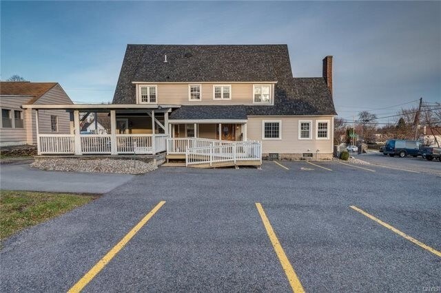 4902 W Genesee St, Camillus, NY à vendre - Photo du bâtiment - Image 2 de 27