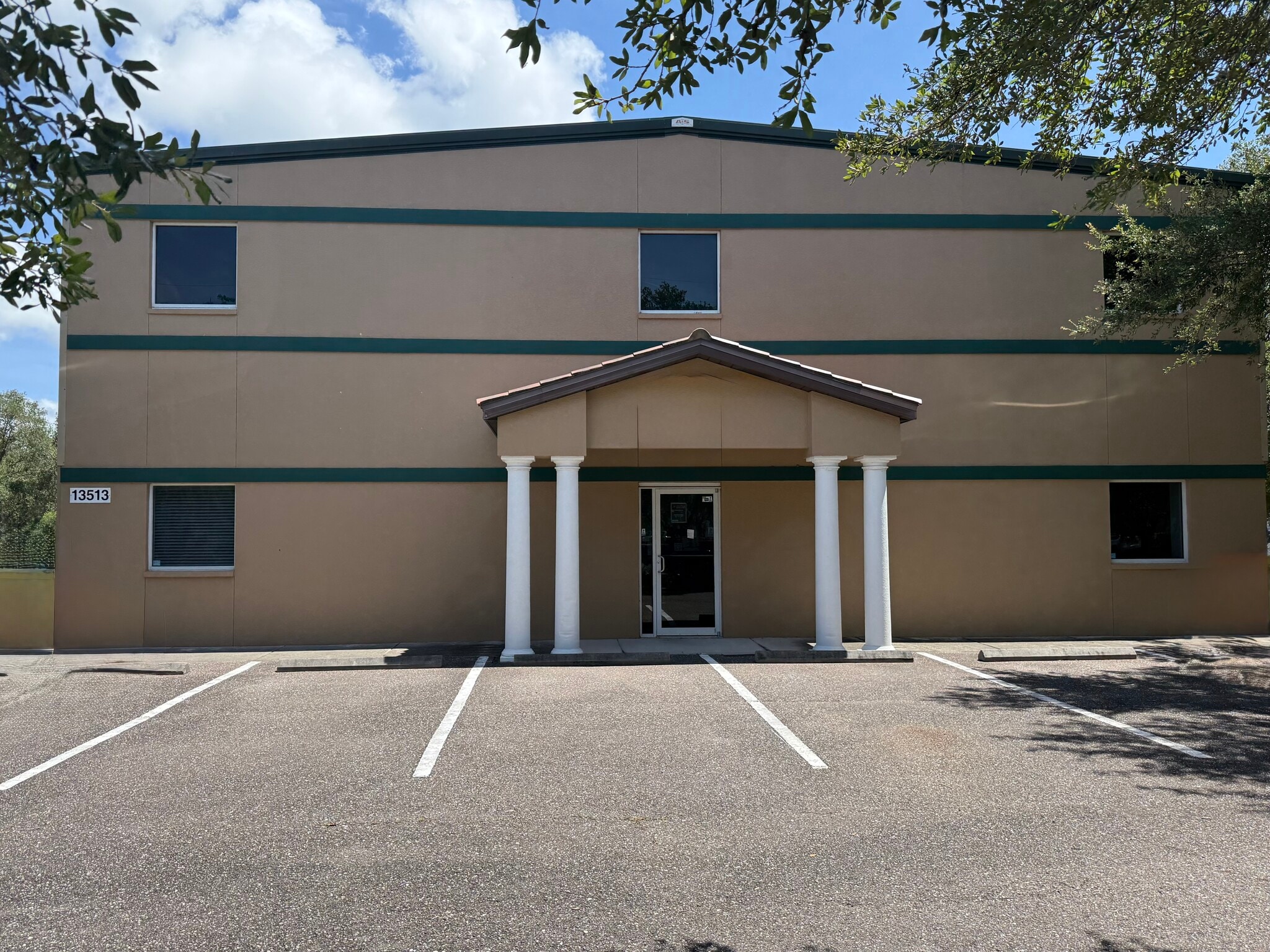 13513 Prestige Pl, Tampa, FL for lease Building Photo- Image 1 of 12