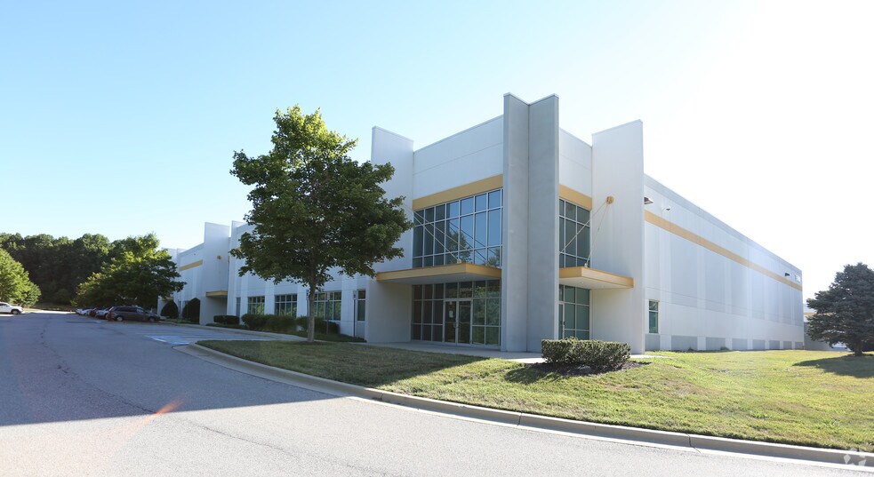 15800 Commerce Ct, Upper Marlboro, MD à louer - Photo du bâtiment - Image 1 de 10