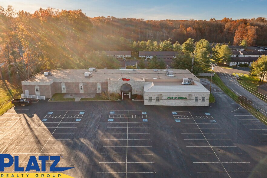 425 Ridge Rd, Newton Falls, OH à vendre - Photo du bâtiment - Image 3 de 47