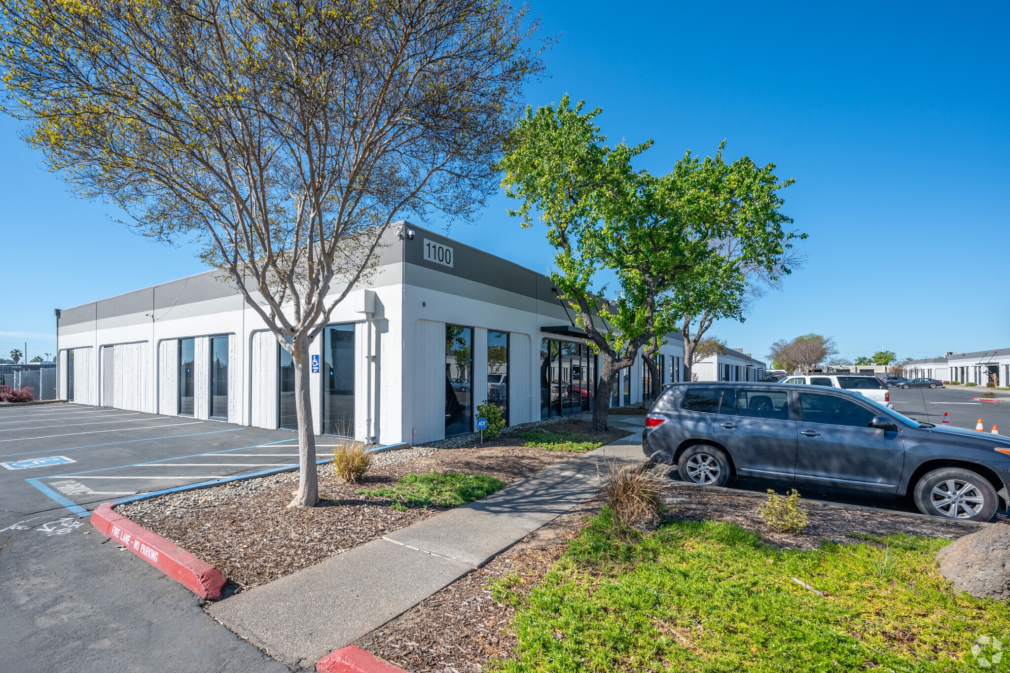 7000 Franklin Blvd, Sacramento, CA for lease Primary Photo- Image 1 of 18
